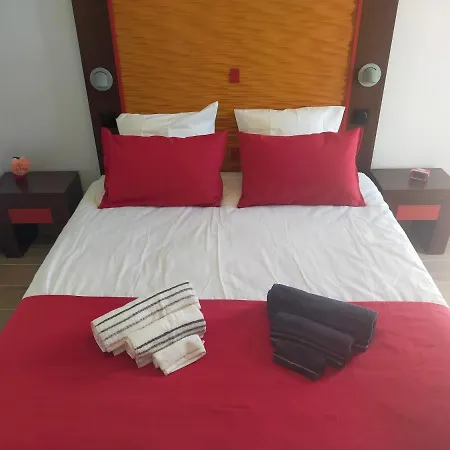 Caremeau 1 アパート *