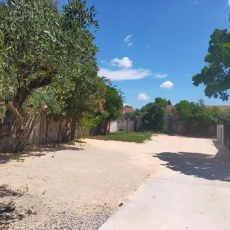 Caremeau 1 Apartment Nimes